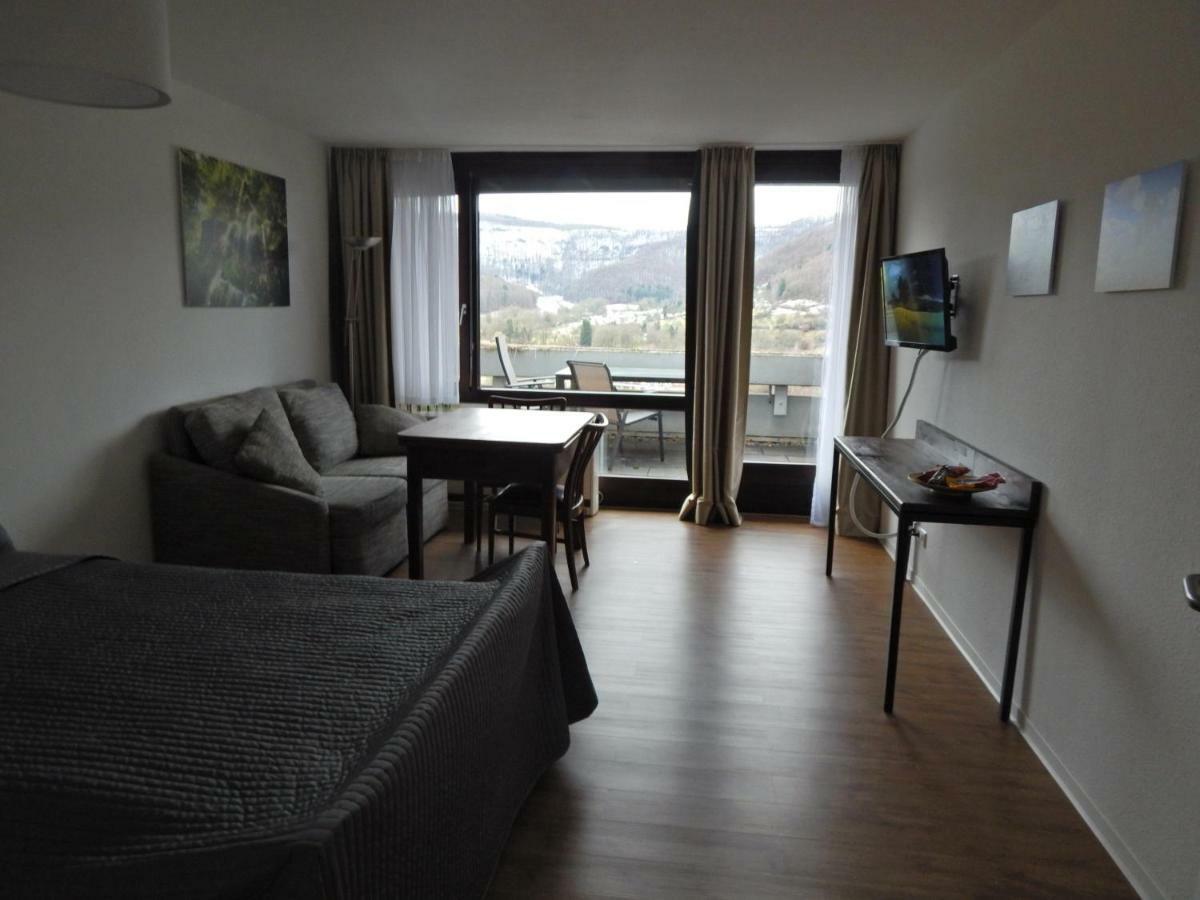 Free Apartment - Schoenblick Bad Urach Esterno foto
